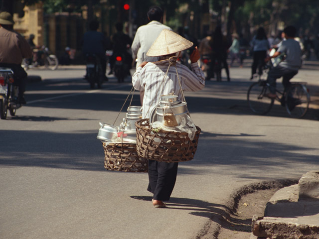 女性一人旅と食事